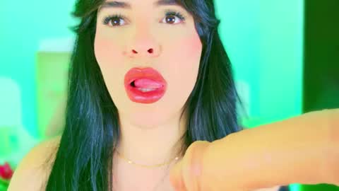 Charloott Evans online show from November 14, 2025, 1:48 am