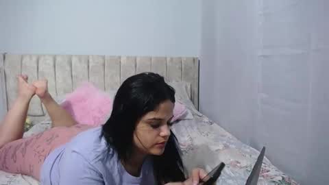 Snapshot of charlot_walker chatting on December 17, 2025, 2:17 am Charlote Walker online show from December 17, 2025, 2:17 am