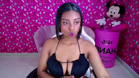Snapshot of charlote_fun_a chatting on January 27, 2025, 7:46 pm Charlote online show from January 27, 2025, 7:46 pm
