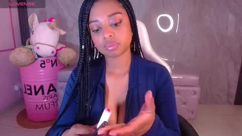 Snapshot of charlote_fun_a chatting on October 24, 2025, 1:18 pm Charlote online show from October 24, 2025, 1:18 pm