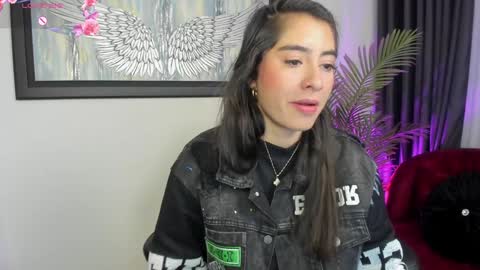 Snapshot of charlote_horny chatting on January 11, 2025, 2:47 pm Charlote online show from January 11, 2025, 2:47 pm