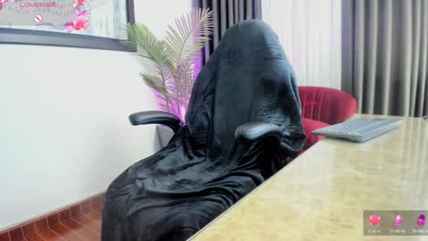 Snapshot of charlote_horny chatting on January 30, 2025, 2:47 pm Charlote online show from January 30, 2025, 2:47 pm