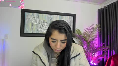 Snapshot of charlote_horny chatting on February 4, 2025, 11:49 am Charlote online show from February 4, 2025, 11:49 am