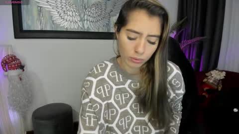 Charlote online show from December 3, 2025, 11:41 am