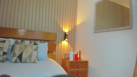 Snapshot of charlotee18_ chatting on November 9, 2025, 2:21 am charlotee18_ online show from November 9, 2025, 2:21 am