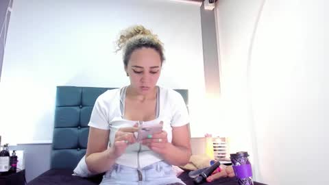 Snapshot of charlott_lens chatting on October 15, 2025, 3:56 pm Charlott online show from October 15, 2025, 3:56 pm