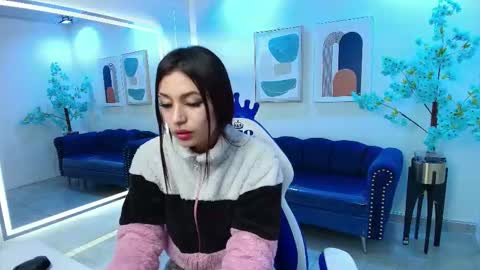 Snapshot of charlotte_etthan chatting on September 28, 2025, 3:23 am Charlotte online show from September 28, 2025, 3:23 am
