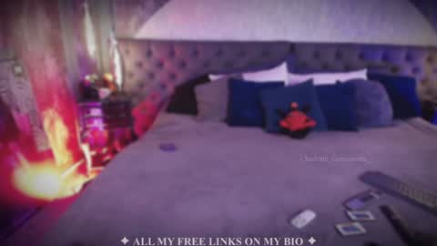 Charlotte online show from September 25, 2025, 6:00 pm