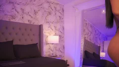 Snapshot of charlotte_harriz chatting on October 13, 2025, 3:28 am Charlotte online show from October 13, 2025, 3:28 am