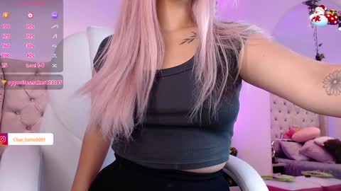 Snapshot of charlotte_jones__1 chatting on January 16, 2025, 11:26 am Charlotte online show from January 16, 2025, 11:26 am