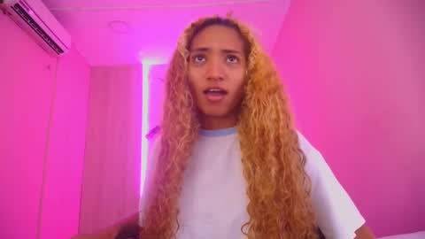 Snapshot of charlotte_love10 chatting on October 24, 2025, 11:39 am CHARLOTTE online show from October 24, 2025, 11:39 am