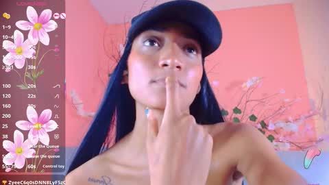 Snapshot of charlotte_love10 chatting on November 5, 2025, 11:38 pm CHARLOTTE online show from November 5, 2025, 11:38 pm