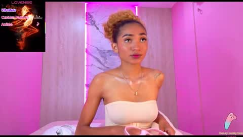 Snapshot of charlotte_love10 chatting on November 30, 2025, 12:20 pm CHARLOTTE online show from November 30, 2025, 12:20 pm