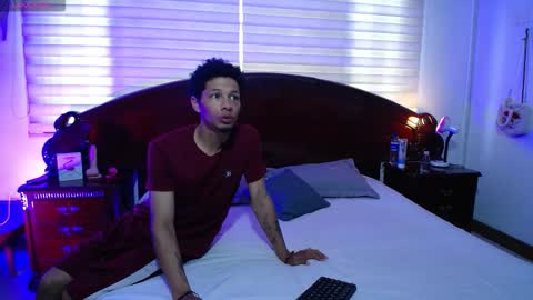 Charlotte   online show from November 30, 2025, 4:22 pm