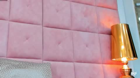 Snapshot of charlottee17 chatting on March 6, 2025, 4:49 pm ANDRE online show from March 6, 2025, 4:49 pm