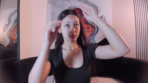 charlottegray_1 online show from November 13, 2025, 11:53 am