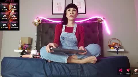 CharlotteLemke online show from November 27, 2025, 2:08 pm