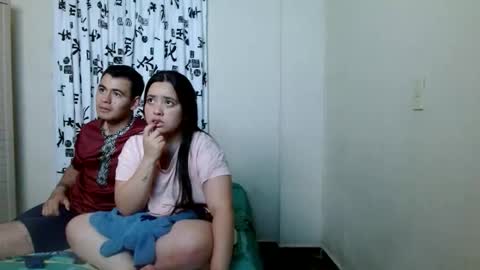 Snapshot of charlottetwins chatting on December 15, 2025, 5:01 am charlot online show from December 15, 2025, 5:01 am