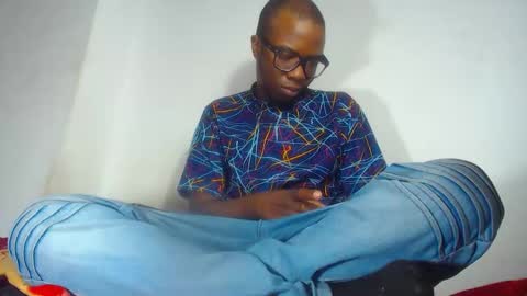 charly_vergonti_ online show from November 24, 2025, 3:12 pm