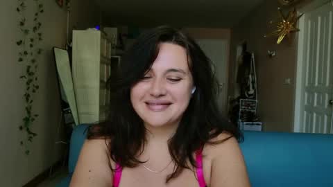 insta  online show from November 17, 2025, 4:07 am