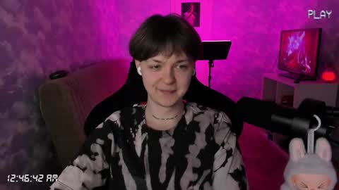 lynxy online show from October 23, 2025, 9:46 pm