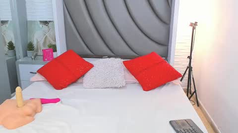 Charon  Stom online show from September 30, 2025, 1:38 pm