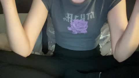 Snapshot of chase_vicky chatting on November 6, 2025, 6:42 pm Vicky online show from November 6, 2025, 6:42 pm