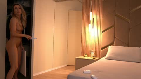 Snapshot of chaturbabe__ chatting on November 15, 2025, 2:13 pm Ira online show from November 15, 2025, 2:13 pm