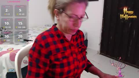 Snapshot of chayla_ruiz chatting on October 15, 2025, 9:20 am CHAYLA VICTORIA RUIZ online show from October 15, 2025, 9:20 am