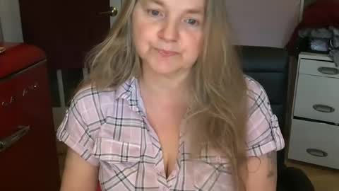 chealsiek online show from September 25, 2025, 1:59 pm