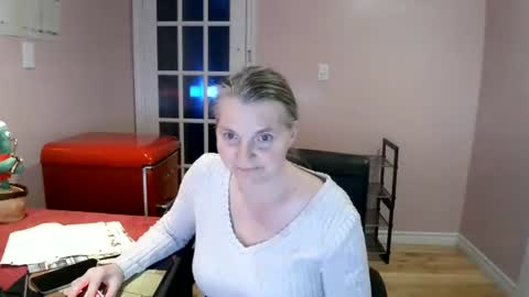 chealsiek online show from November 23, 2025, 12:54 am