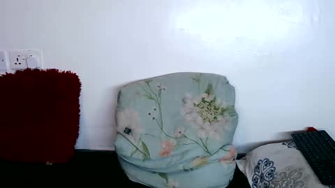 cheeky_charms online show from November 15, 2025, 12:19 am