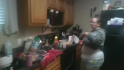 Snapshot of cheekychick420 chatting on December 14, 2025, 4:01 pm cheekychick420 online show from December 14, 2025, 4:01 pm