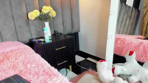 Snapshot of chelsea_bolton_ chatting on November 18, 2025, 12:53 pm chelsea_bolton_ online show from November 18, 2025, 12:53 pm