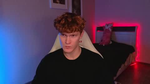 LUCASRYANPVT IS OPEN online show from November 17, 2025, 1:39 pm