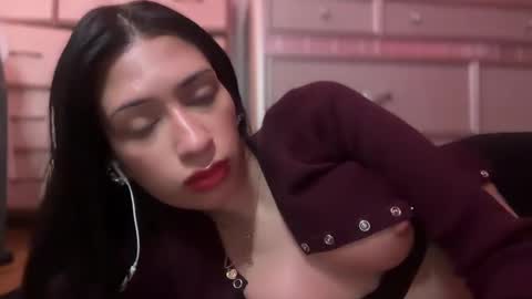 cherliecarmen online show from February 7, 2025, 4:24 pm