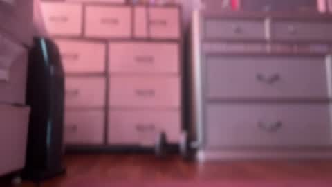 cherliecarmen online show from March 11, 2025, 7:03 pm