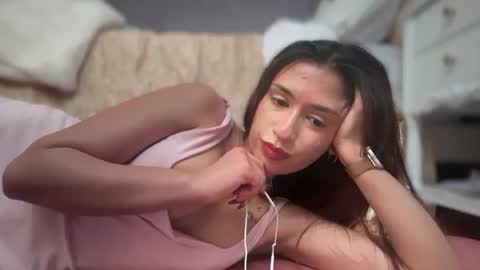 cherliecarmen online show from November 12, 2025, 2:50 pm