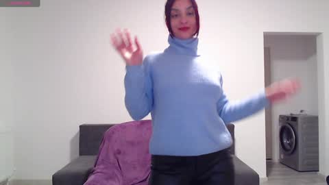 Snapshot of cherry_pie95 chatting on December 6, 2024, 1:07 am Sherry online show from December 6, 2024, 1:07 am
