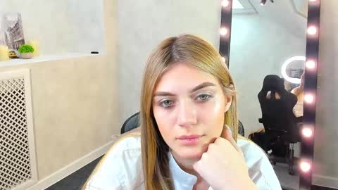 cherry_pr1ce online show from December 23, 2024, 12:14 am