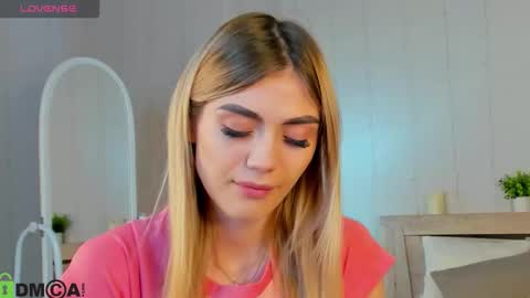 cherry_pr1ce online show from October 5, 2025, 11:57 pm