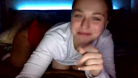 Snapshot of cherrybaby690 chatting on December 18, 2024, 5:21 pm cherrybaby690 online show from December 18, 2024, 5:21 pm