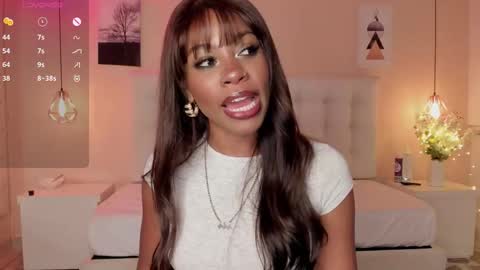 Snapshot of cherrybr_ chatting on February 13, 2025, 11:58 pm Cherry Lady online show from February 13, 2025, 11:58 pm