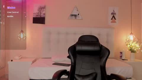 Snapshot of cherrybr_ chatting on February 14, 2025, 6:02 am Cherry Lady online show from February 14, 2025, 6:02 am