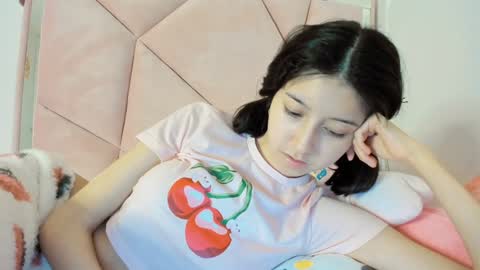 Snapshot of cherrymafer666 chatting on December 27, 2024, 10:01 am cherrycute666 online show from December 27, 2024, 10:01 am