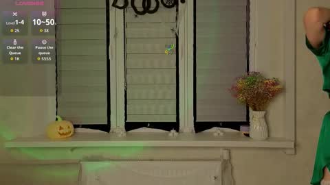 Snapshot of cherrypepperkiss chatting on October 30, 2025, 12:17 pm Lysia online show from October 30, 2025, 12:17 pm