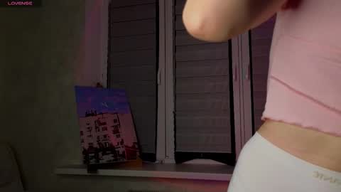 Snapshot of cherrypepperkiss chatting on December 3, 2025, 1:09 pm Lysia online show from December 3, 2025, 1:09 pm