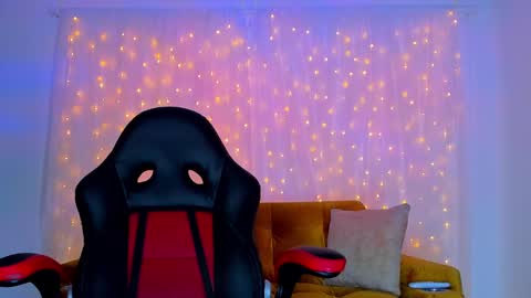 Snapshot of cherylbutler chatting on December 14, 2024, 10:39 pm Cheryl online show from December 14, 2024, 10:39 pm