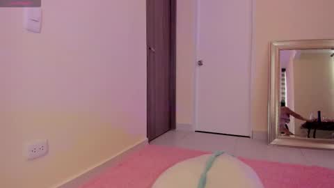 chihiro_11 online show from December 17, 2025, 12:44 pm