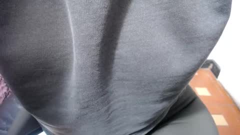 Snapshot of chiky_nastyy chatting on November 4, 2025, 4:17 pm Chikys online show from November 4, 2025, 4:17 pm